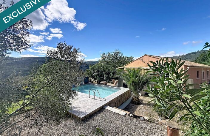 Villa de 97m2 avec vue dégagé, comportant piscine, spa et grand salon avec poêle à bois — photo 3