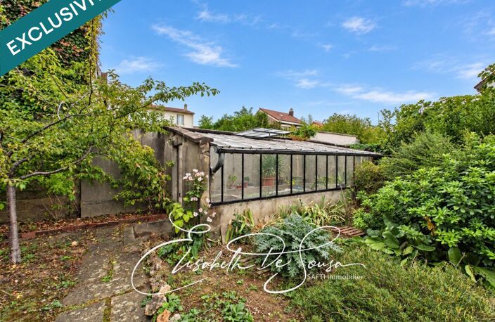**Charme, beaux volumes et jardin sans vis-à-vis** — photo 4