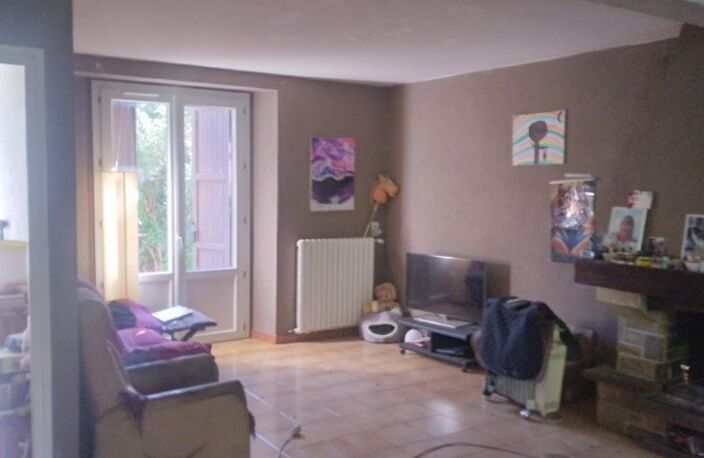 IMMEUBLE DE RAPPORT AVEC 3 LOGEMENTS LOUÉS  SAINT-MARTIN-VALMEROUX (CANTAL)  ? — photo 2