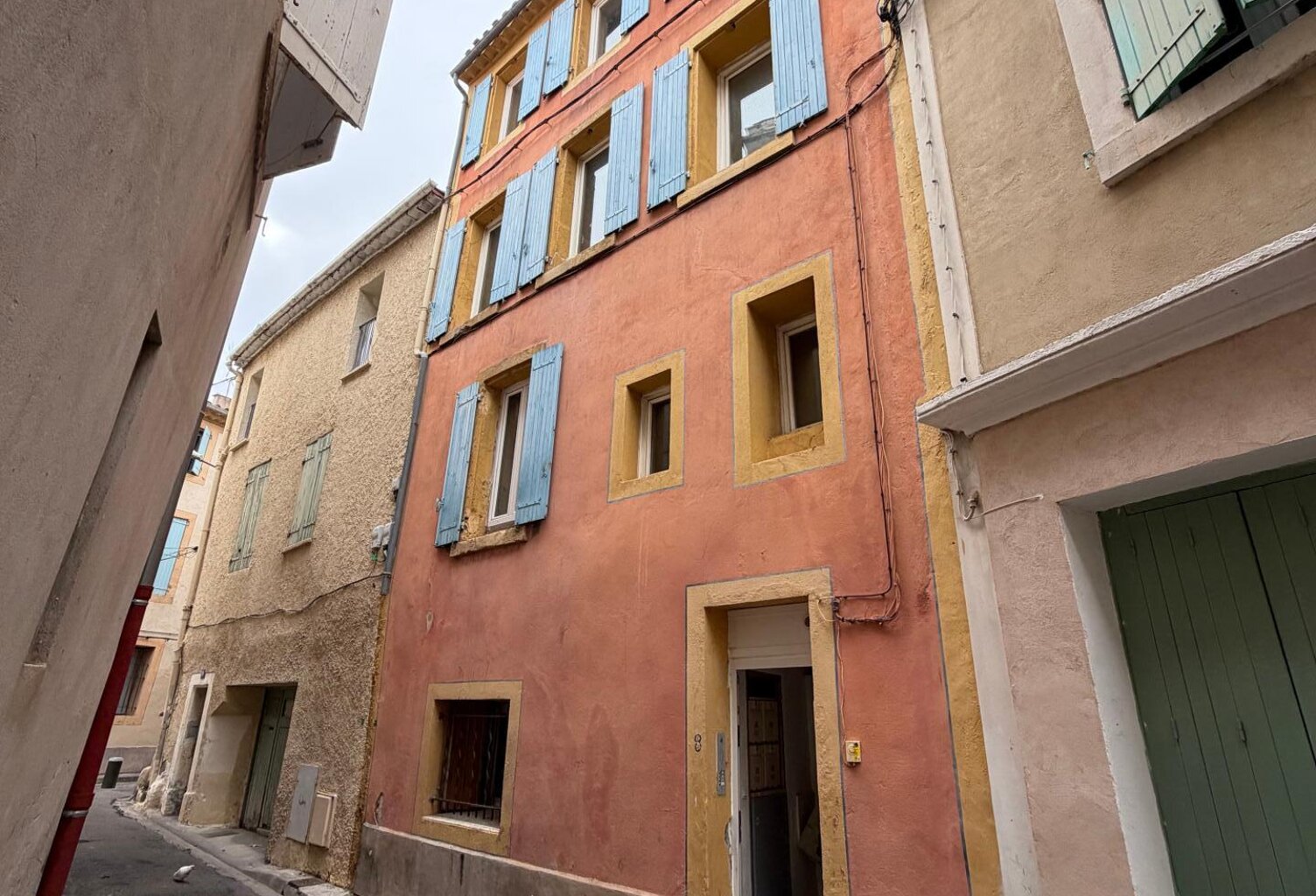 Immeuble vide composé de 4 appartements rénovés — photo 1
