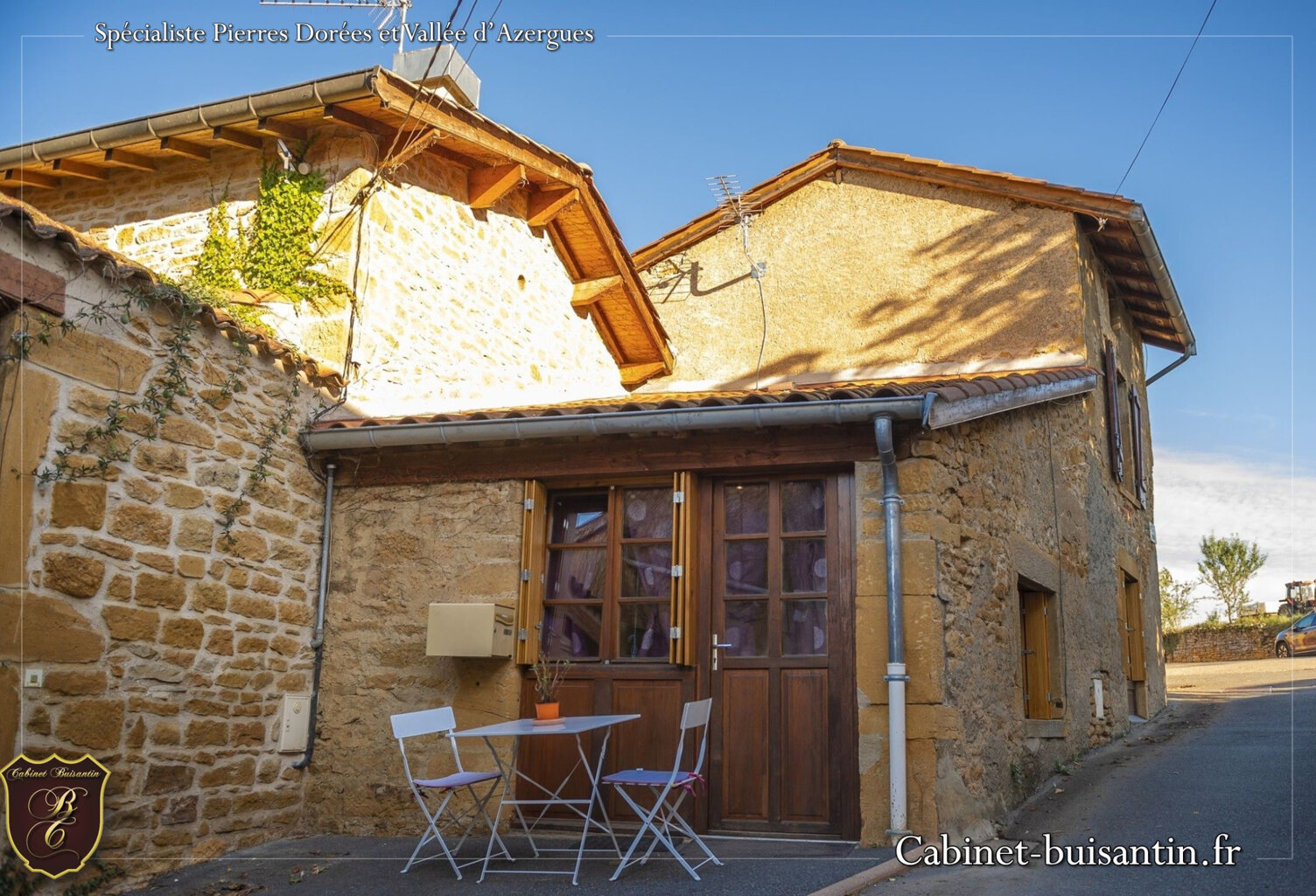 Charme, pierres et coeur de village — photo 1