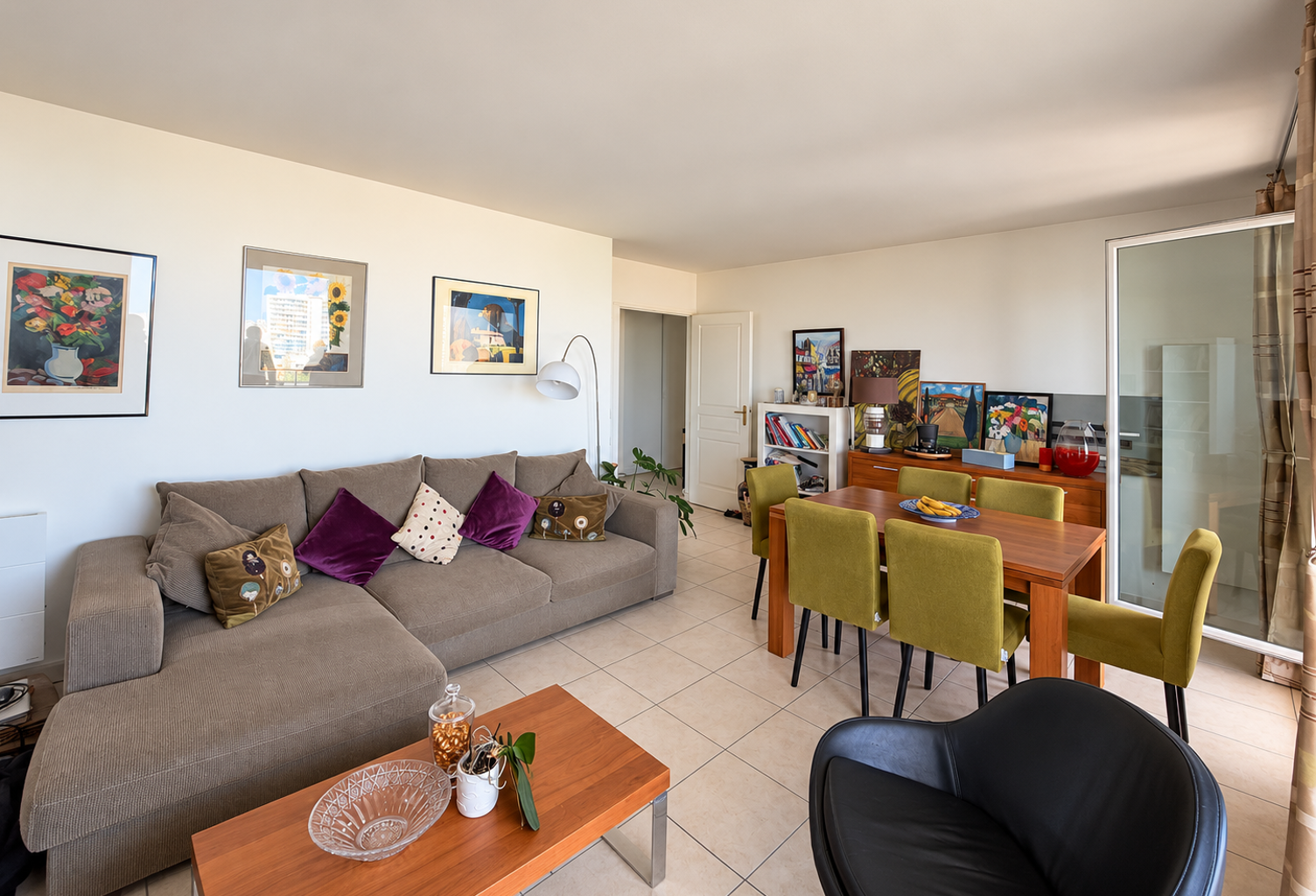 APPARTEMENT TYPE 4 RESIDENCE STANDING 13009 — photo 1