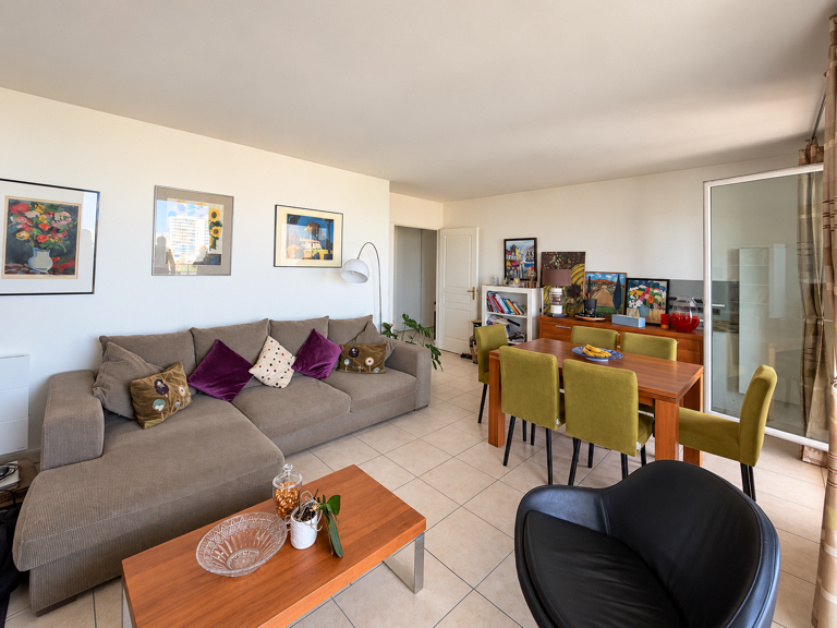 APPARTEMENT TYPE 4 RESIDENCE STANDING 13009 — photo 1