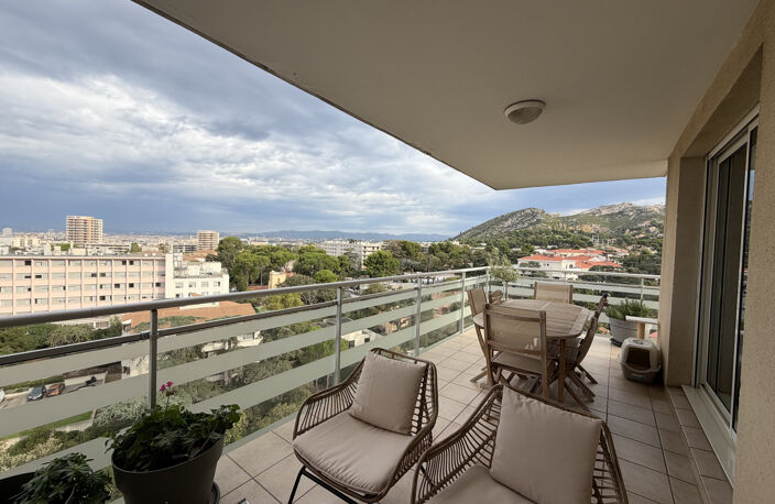 APPARTEMENT TYPE 4 RESIDENCE STANDING 13009 — photo 4