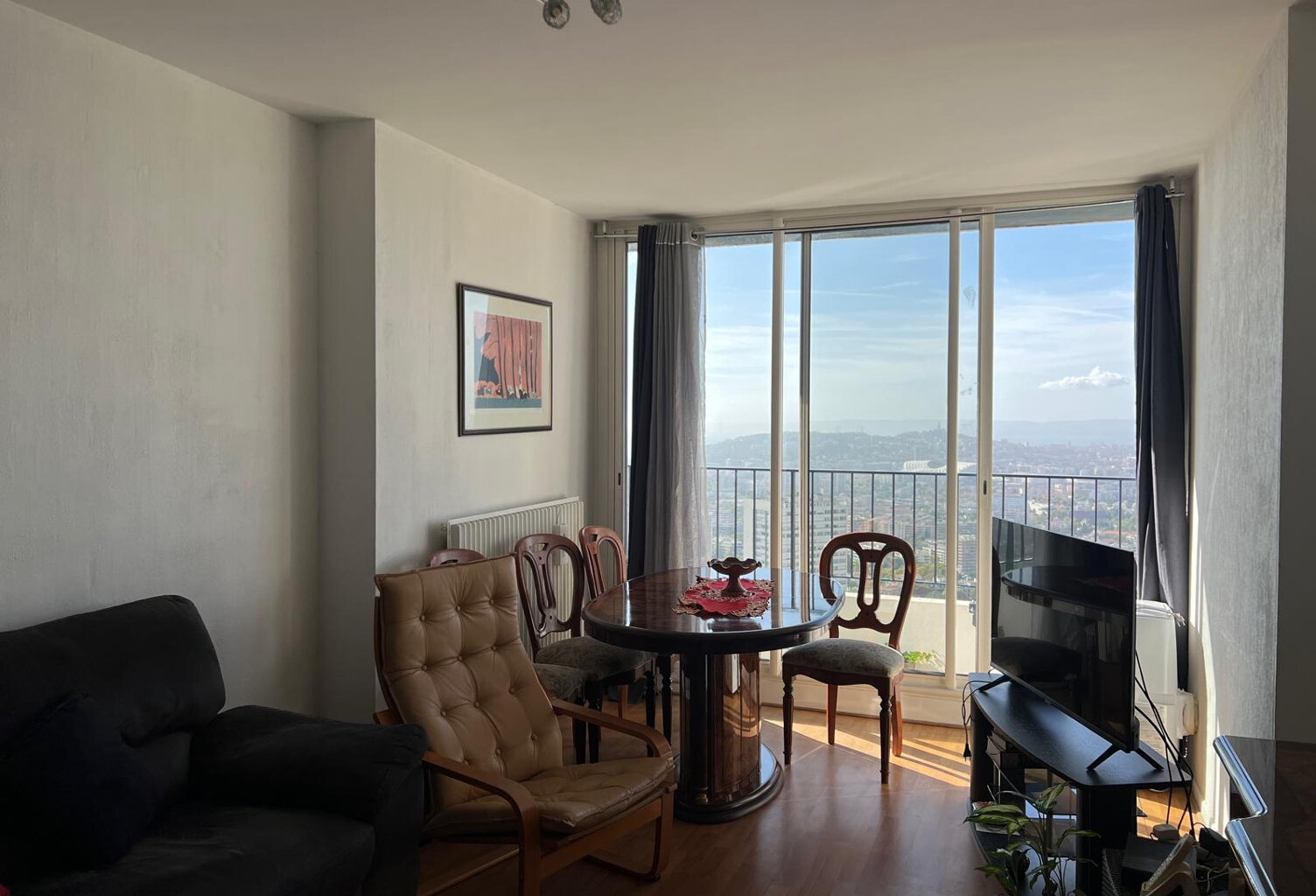 APPARTEMENT TYPE 2 : SUPER ROUVIERE ETAGE ELEVE — photo 1