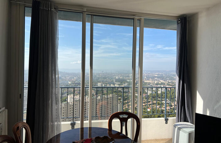 APPARTEMENT TYPE 2 : SUPER ROUVIERE ETAGE ELEVE — photo 3
