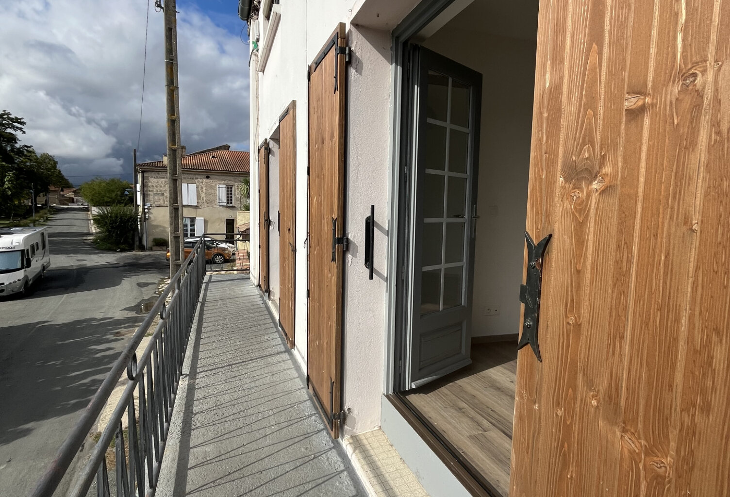 APPARTEMENT T3 AVEC BALCON VU SUR LA GARONNE — photo 1