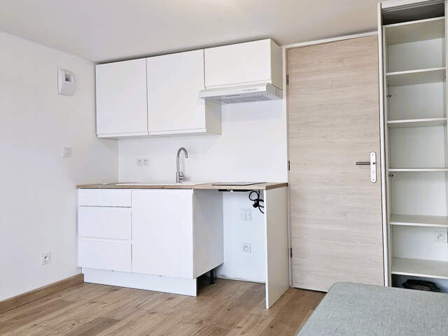 APPARTEMENT AVEC COUR — photo du bien