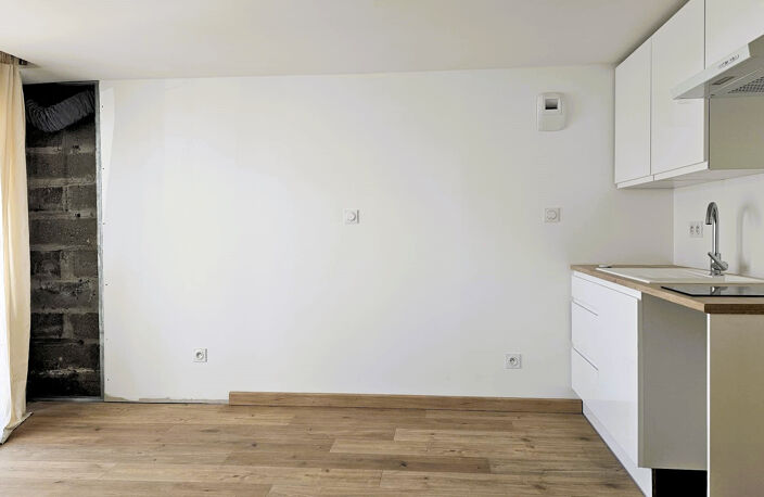 APPARTEMENT AVEC COUR — photo 2