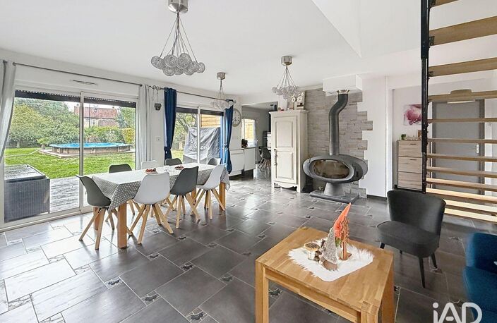 Vente Maison/villa 8 pièces — photo 2