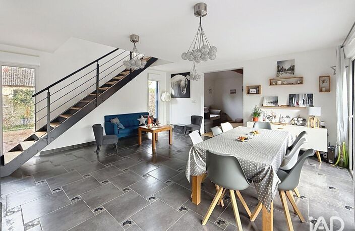 Vente Maison/villa 8 pièces — photo 3