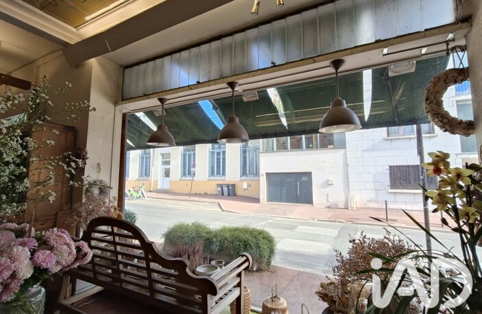 Vente Local commercial 80 m&sup2; — photo 3