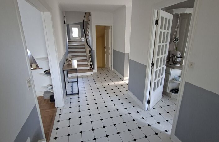 Vente Maison de ville 5 pièces — photo 2