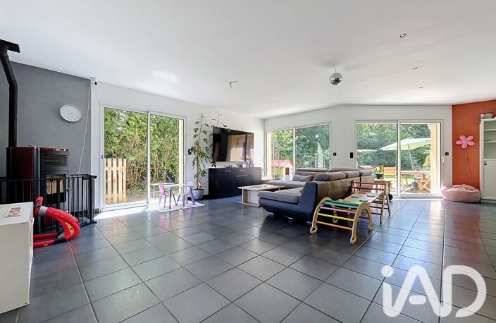 Vente Maison/villa 6 pièces — photo 2
