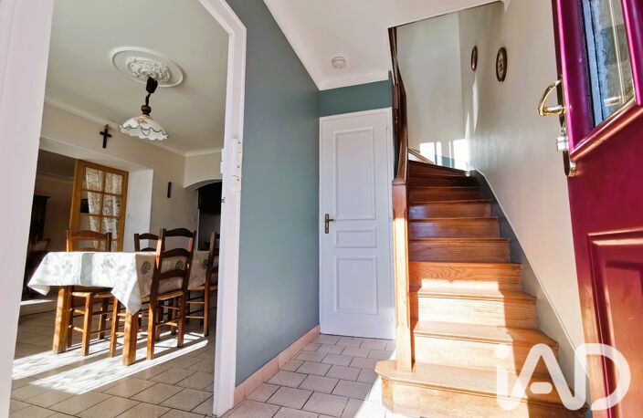 Vente Maison/villa 9 pièces — photo 2