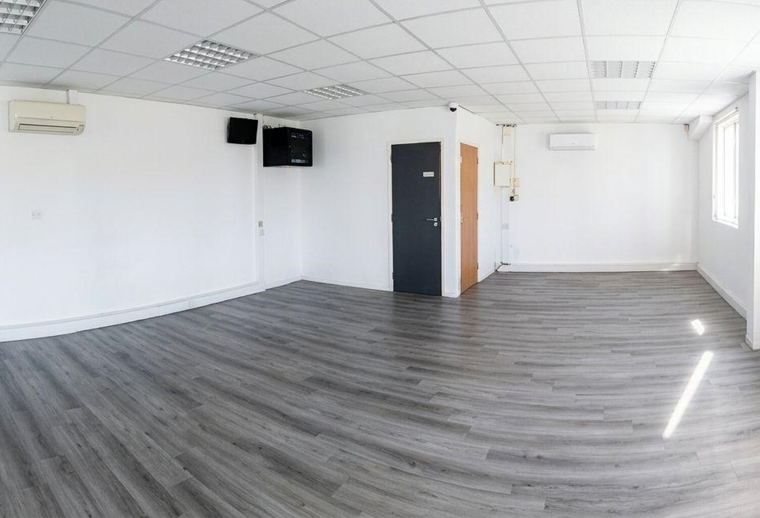 Location Bureaux 75 m&sup2; — photo 1