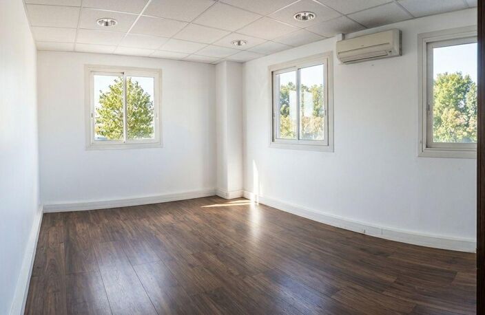 Location Bureaux 75 m&sup2; — photo 3
