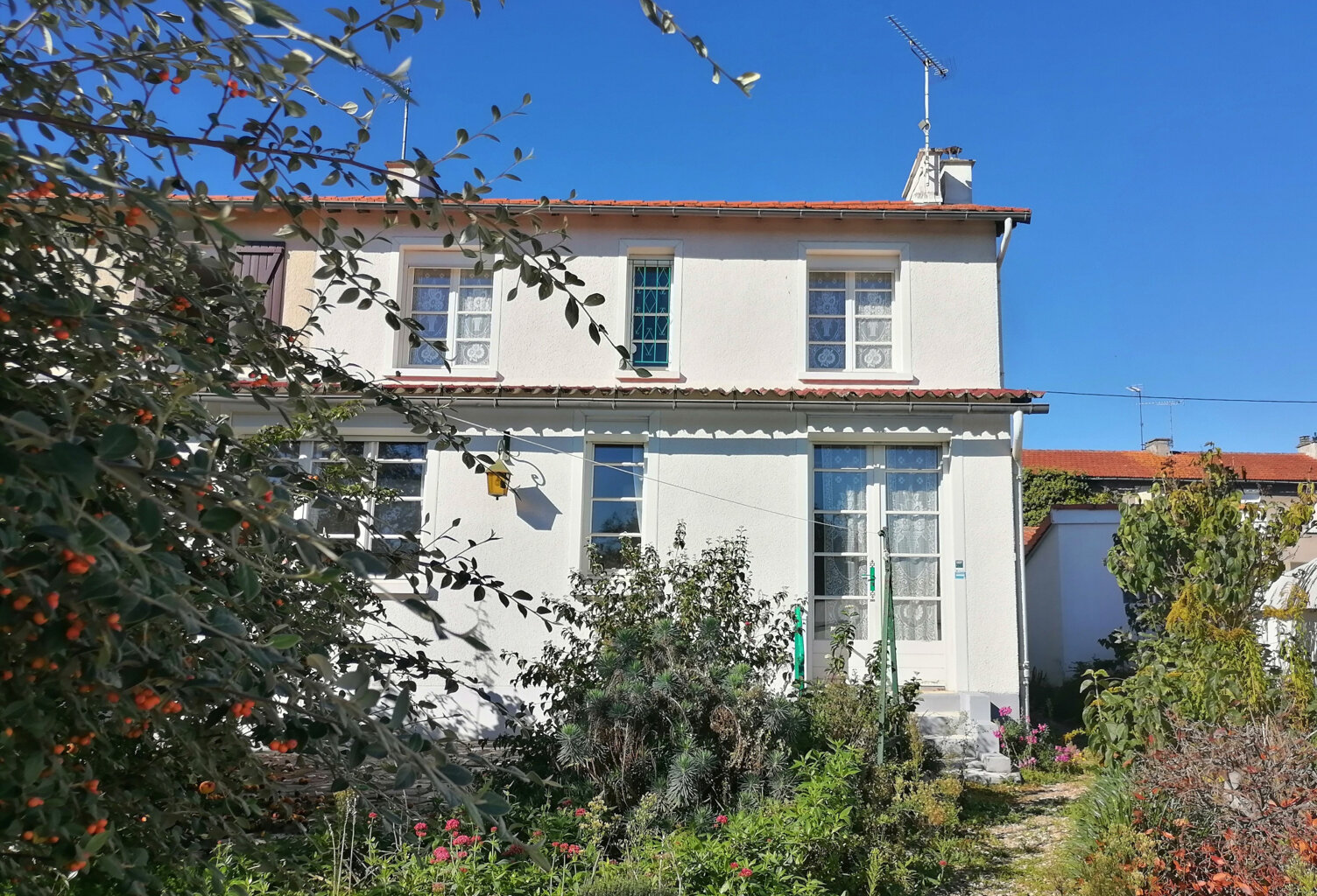 POITIERS - QUARTIER DU PORTEAU - MAISON T 6 — photo 1