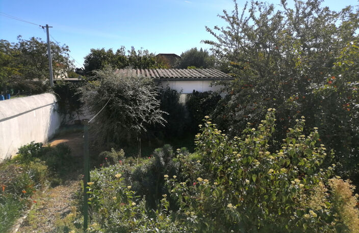 POITIERS - QUARTIER DU PORTEAU - MAISON T 6 — photo 3