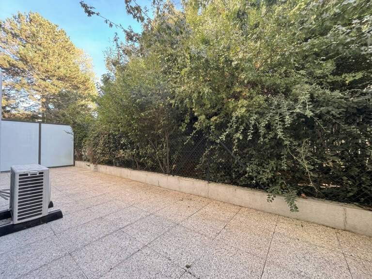 À Saint-Priest : Charmant T2 climatisé de 48 m2 avec terrass — photo 1