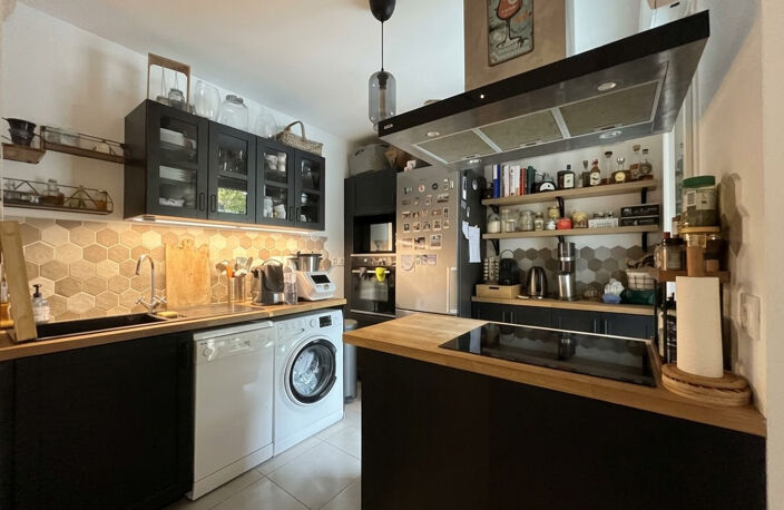 À Saint-Priest : Charmant T2 climatisé de 48 m2 avec terrass — photo 4