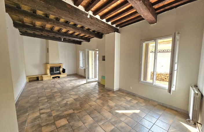 Maison avec cour SAINT LAURENT D'AIGOUZE — photo 3