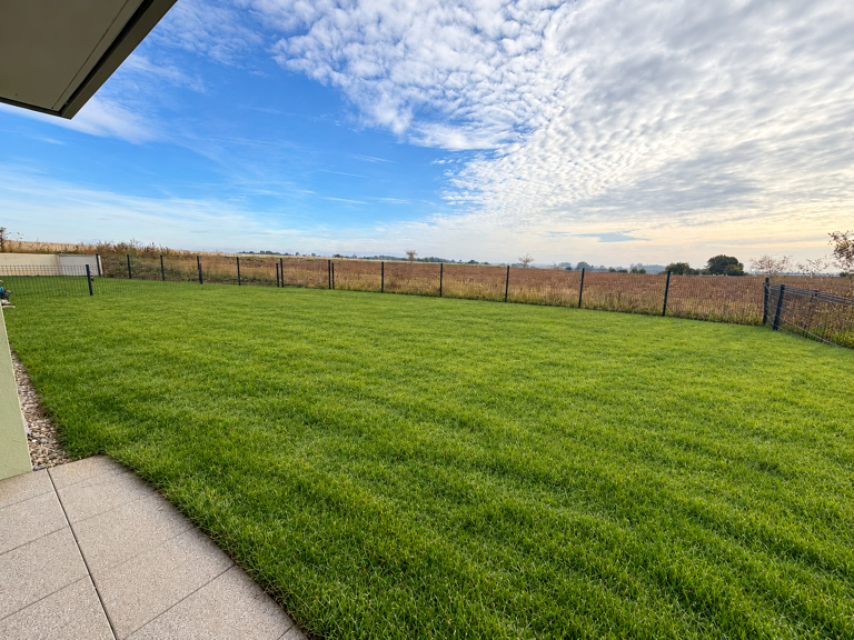 GROSSE BAISSE DE PRIX ! T4 en rez de jardin vue champs 366 030 € NEUF ! — photo 1