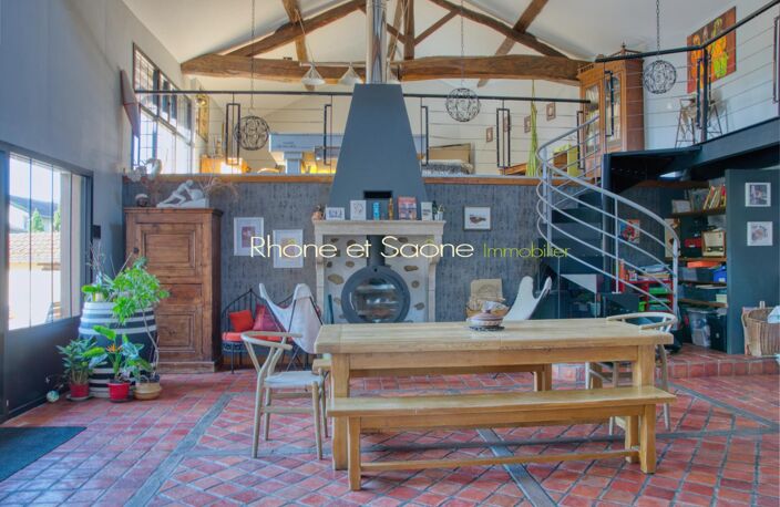 Vente maison 5 pièces 240 m² Villefranche-sur-Saône (69400) — photo 4