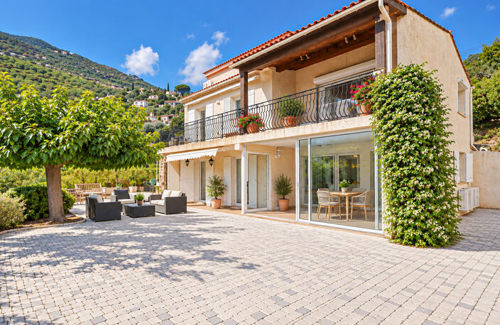 Bas de villa 89m2 avec vue dominante et aperçu mer — photo 3