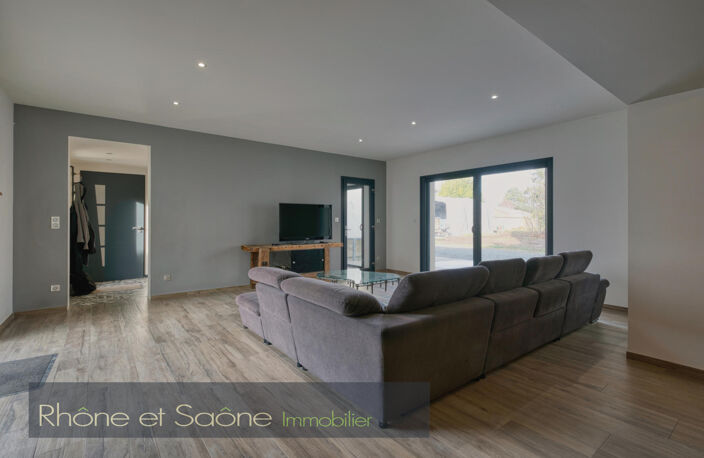 Vente maison 7 pièces 205 m² Fareins (01480) — photo 5