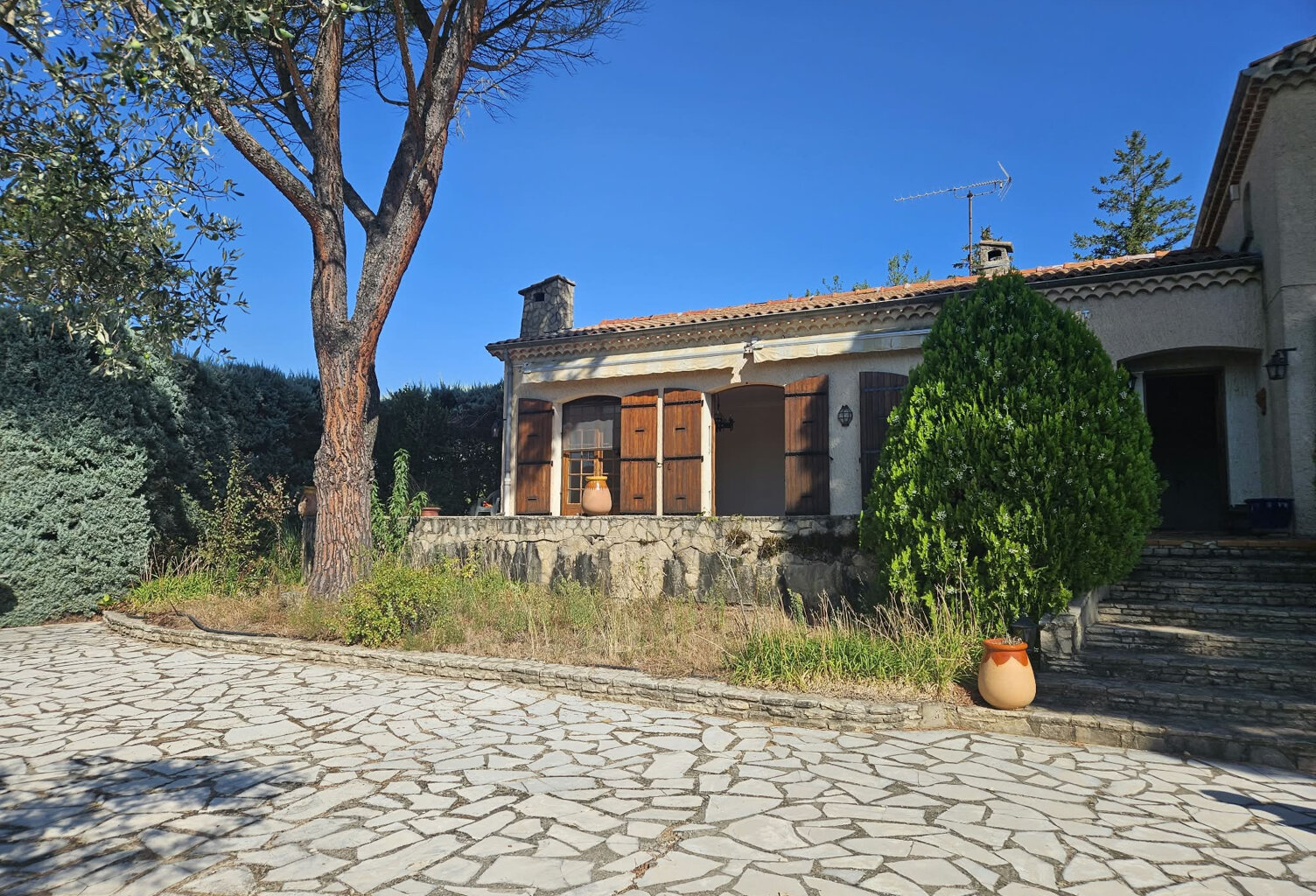 Aouste sur Sye, Villa familiale de 166 m2 sur 3 687 m2 de te — photo 1