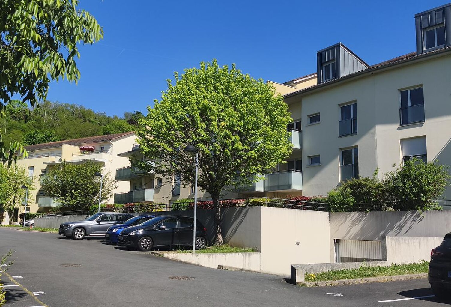T2 avec garage et parking — photo 1