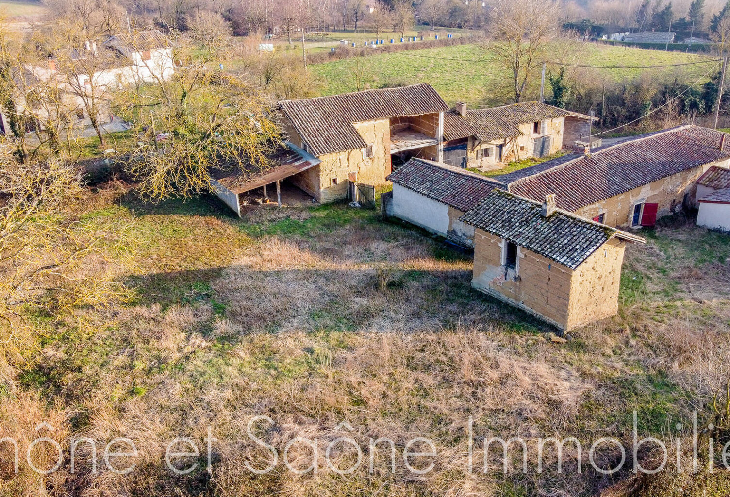 Vente maison 8 pièces 200 m² Montmerle-sur-Saône (01090) — photo 1