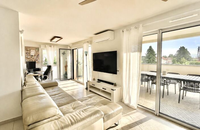 T4 — photo 2
