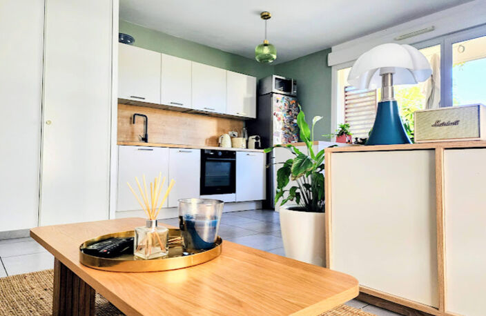 Vente appartement 5 pièces 96 m² Bron (69500) — photo 3