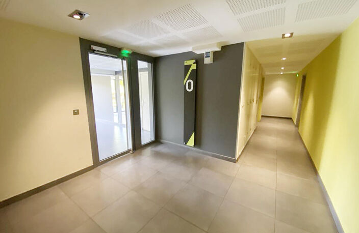 Vente appartement 2 pièces 41 m² Vénissieux (69200) — photo 2