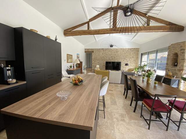 Maison 5 pièces 140 m² à Lozanne — photo du bien