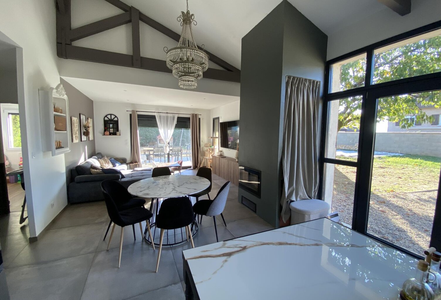 Vente maison 4 pièces 107 m² Montmerle-sur-Saône (01090) — photo 1