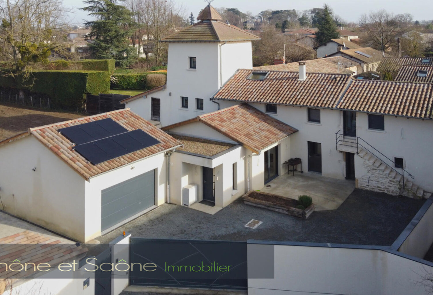 Vente maison 7 pièces 205 m² Villefranche-sur-Saône (69400) — photo 1