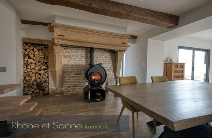 Vente maison 7 pièces 205 m² Villefranche-sur-Saône (69400) — photo 2
