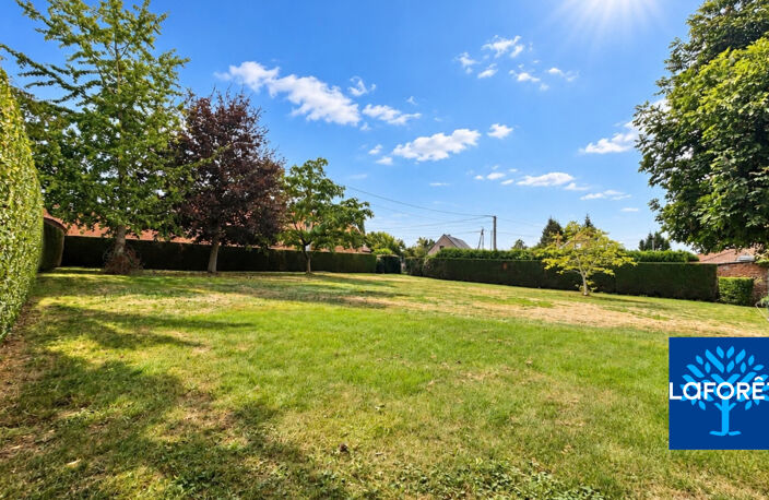 Terrain constructible de 750 m² à Sebourg — photo 3