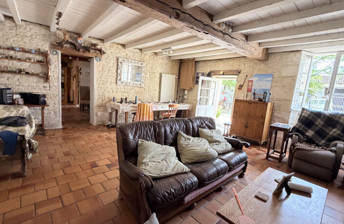 Charmante charentaise avec piscine — photo 4