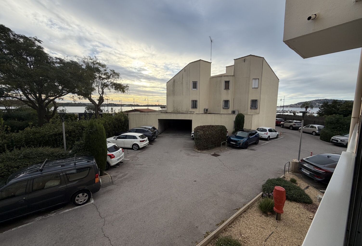 Studio vue étang — photo 1