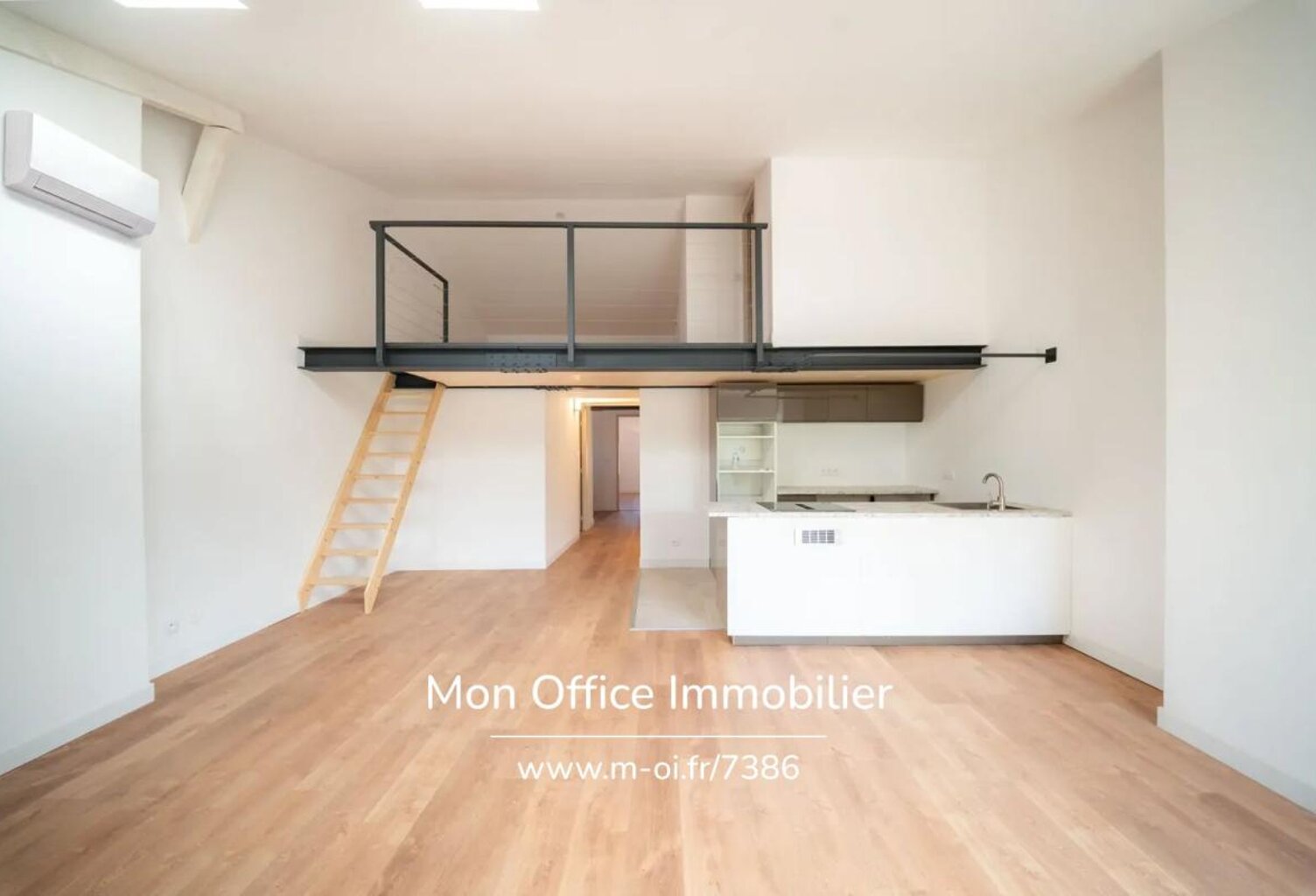 Référence : 7422-ASA - Appartement 3 pièces avec mezzanine dernier étage — photo 1