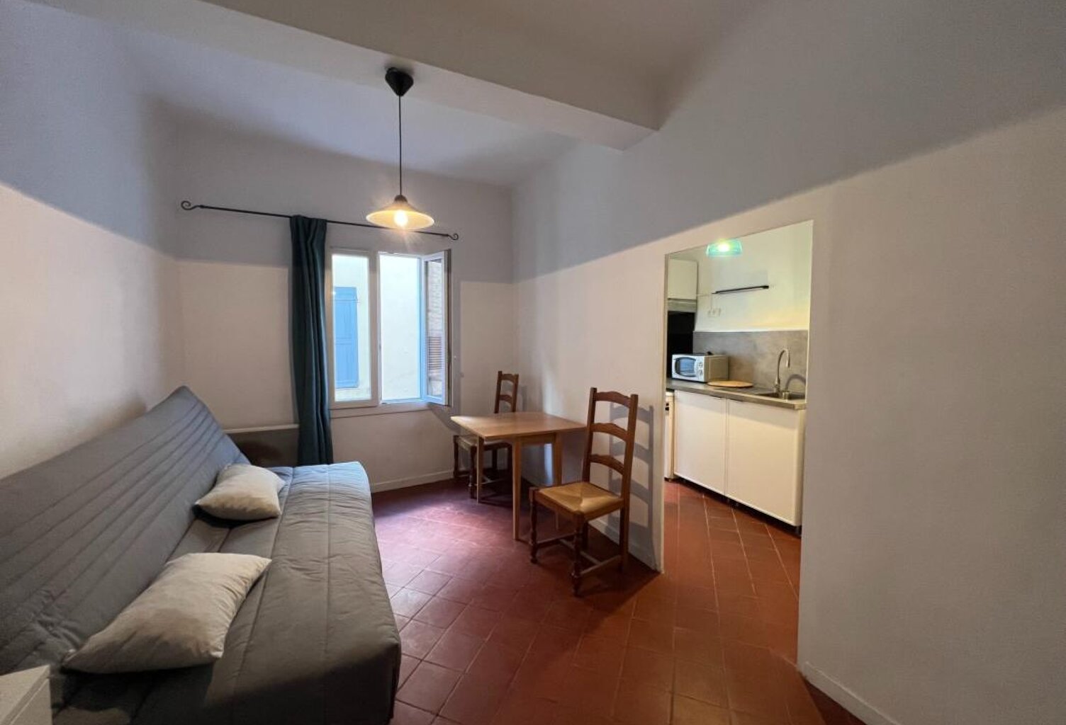Studio meublé à louer – Centre-ville d’Aix-en-Provence — photo 1