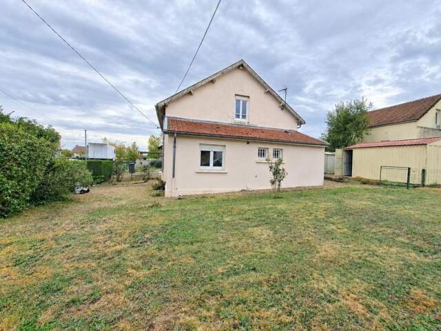 MAISON MITOYENNE 3 PIÈCES - 72,07 M² AVEC JARDIN DE 368 M² À MONTCEAU LES MINES — photo du bien