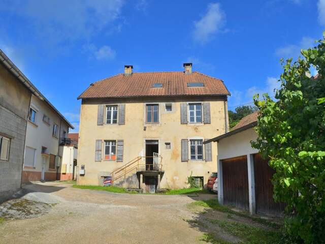 Maison ou Immeuble à Pont De Roide Vermondans 18 pièces 400 m2 — photo du bien