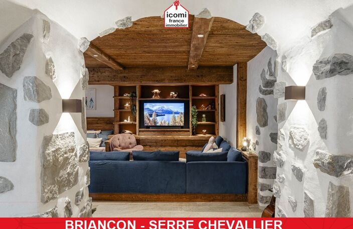 HAUTES-ALPES - Briançon (05100) - A VENDRE - PIED DE CHALET EN DUPLEX PRET A VIVRE DANS MAISON DE PAYS REHABILITEE EN 2026 •  JARDIN PRIVATIF • 3/4 STATIONNEMENTS • DPE A/B  • RARE — photo 4