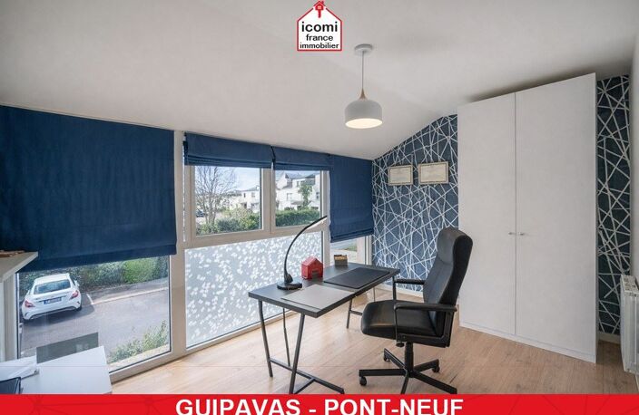 FINISTERE - Guipavas (29490) - A VENDRE - MAISON - T4 - 3 CHAMBRES - AUCUNS TRAVAUX - DPE C - MODERNE - PIECE DE VIE DE 65M² - IDEALEMENT SITUE - 2 PLACES DE PARKING — photo 5