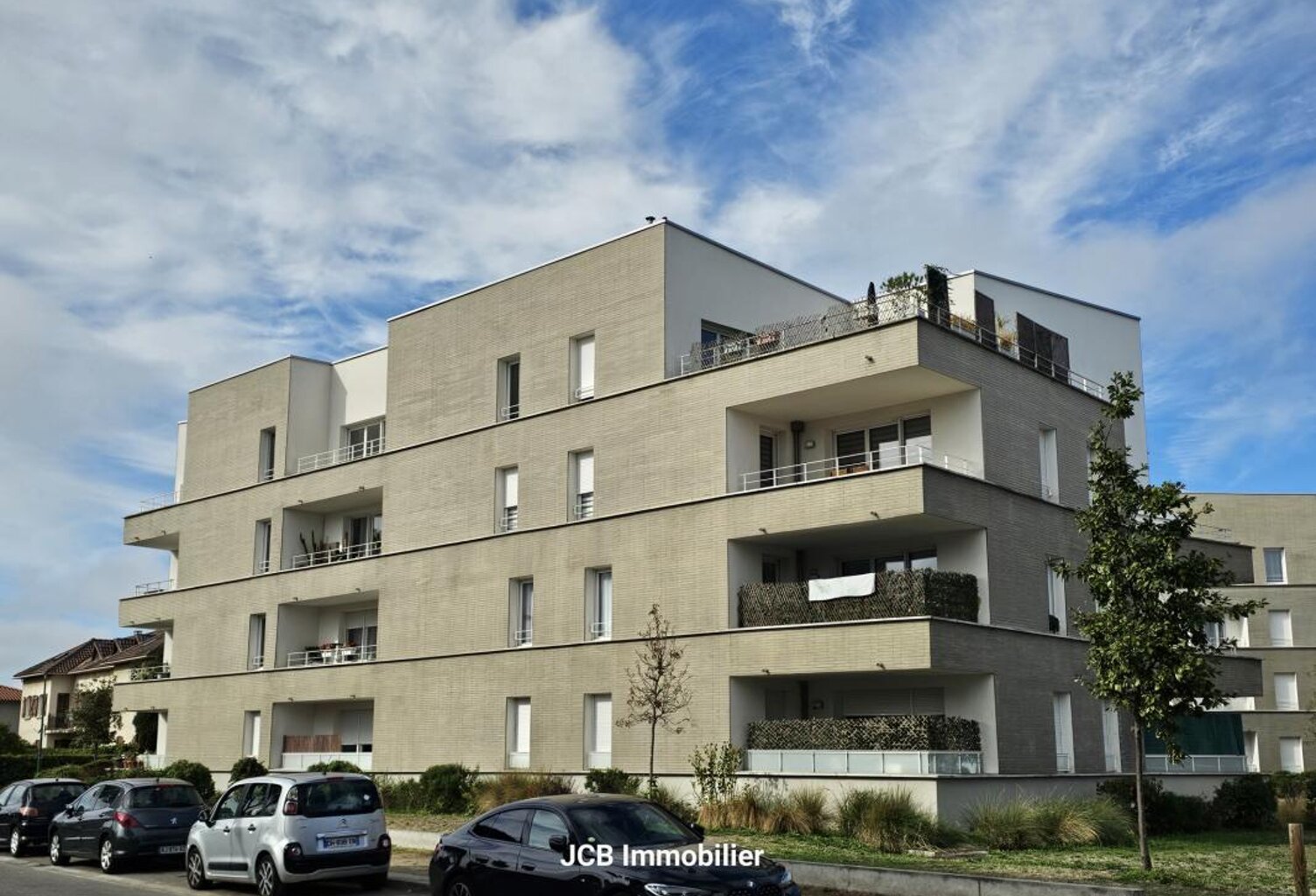 CUGNAUX - T2 récent avec terrasse et parkings — photo 1